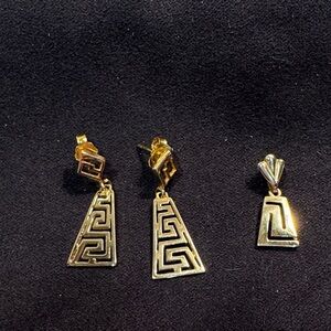 14 Gold Greek Key Necklace and Earrings
